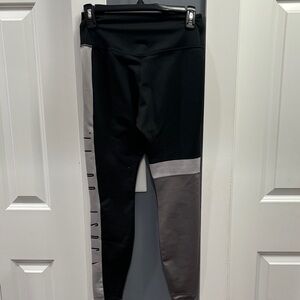 Nike Women's Leggings in Black and Gray